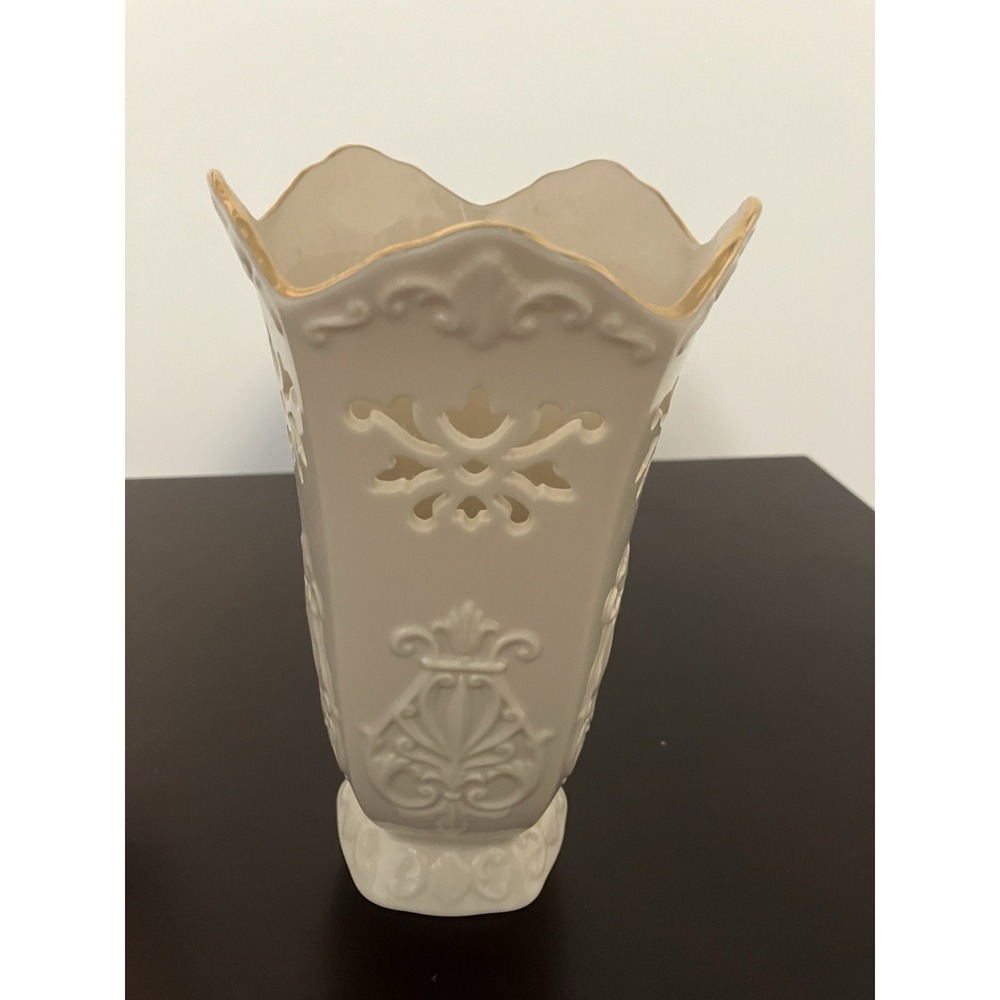 Vintage Lenox Langtry Collection 7 Inch Vase With Gold trim